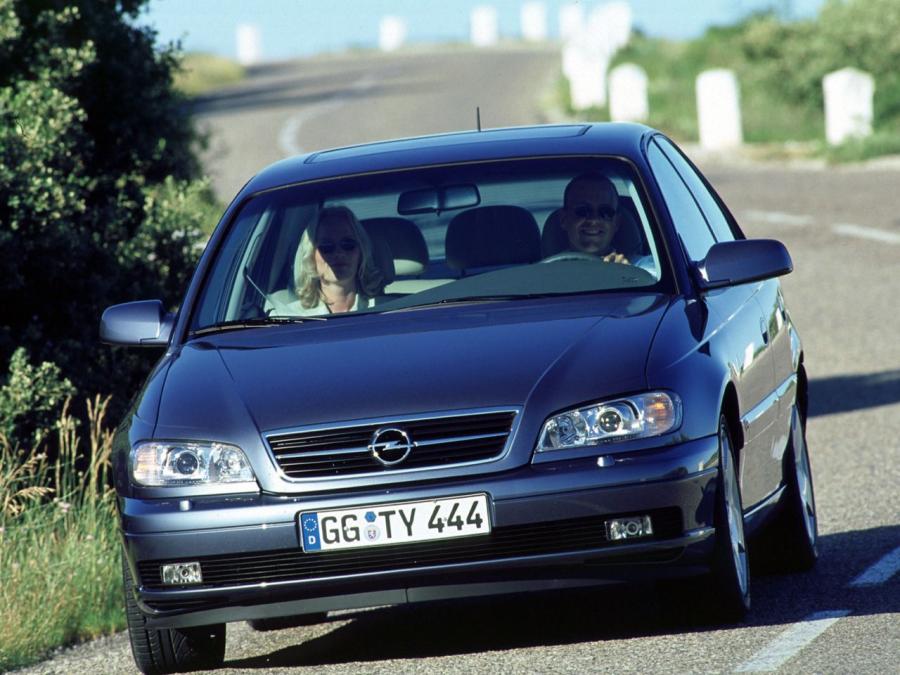  Opel Omega 1999 года  (фото 21 из 30)